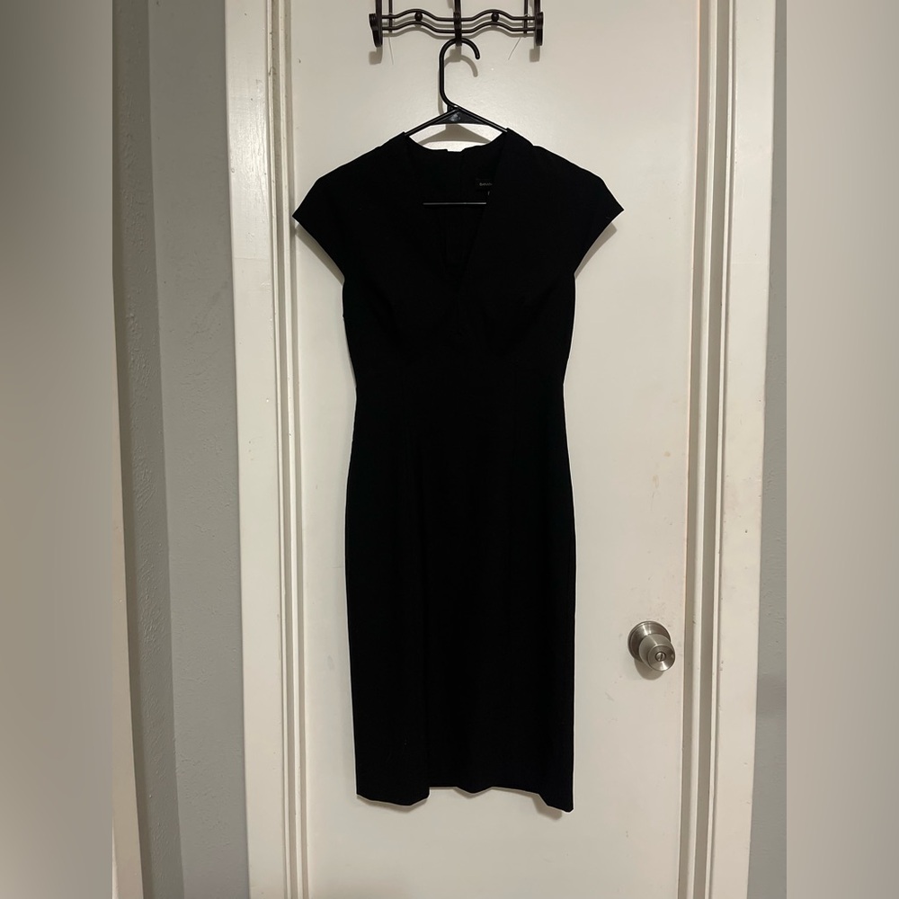 Banana Republic Classic Black midi dress with gold zipper in back size 0